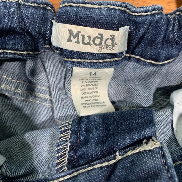 Mudd shorts, with colorful accent - Picture 2 of 2